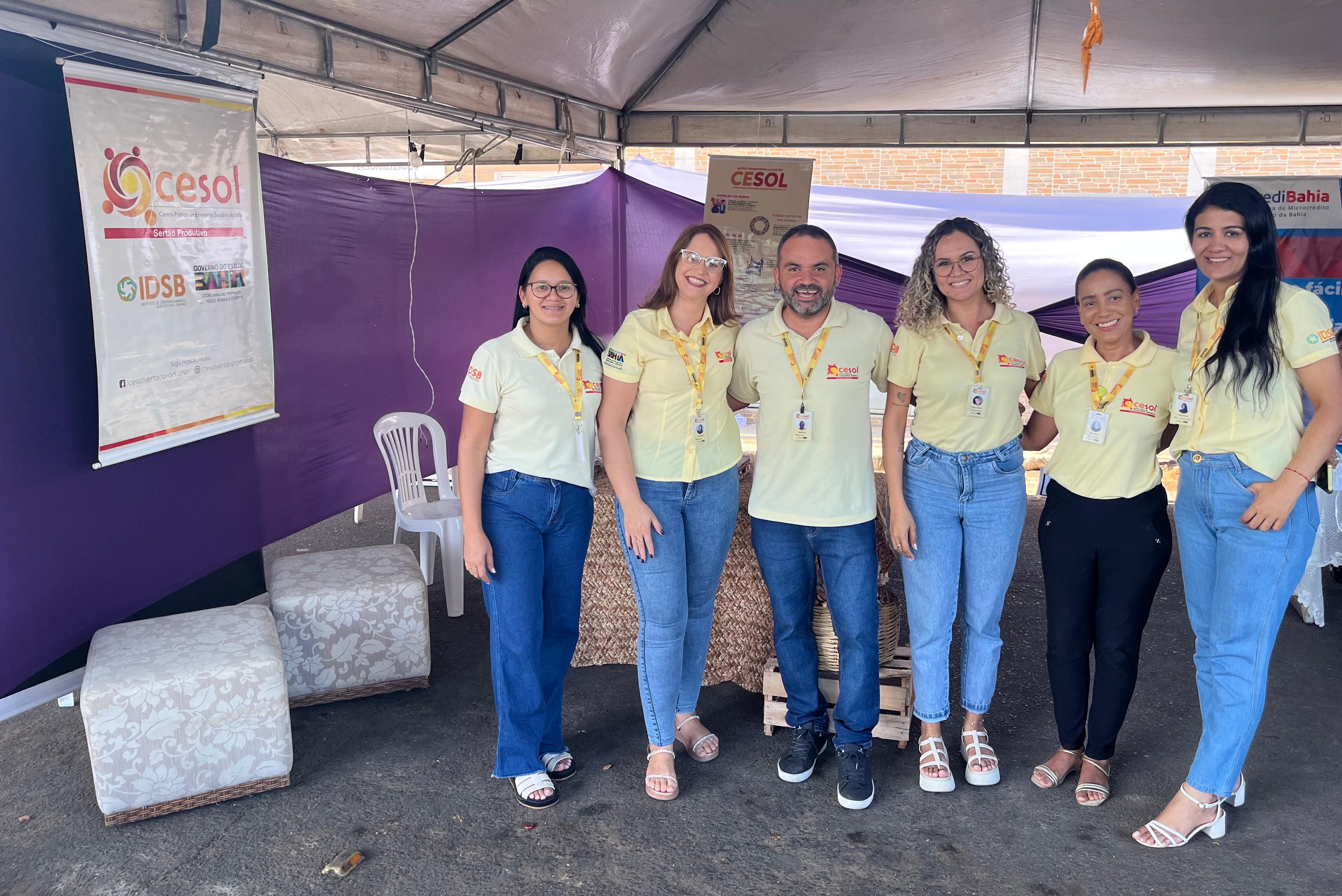 Cesol Serto Produtivo participa da organizao e prestigia a 5 Feira da Agricultura Familiar, Economia Solidria e Cultural de Urandi/BA