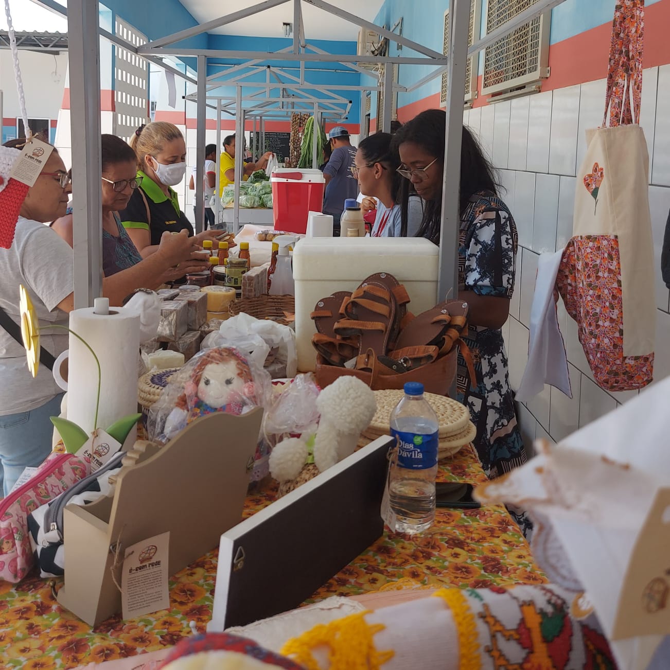 Cesol Serto Produtivo realiza oficina e participa de Feira Agroecolgica em escola de Guanambi 