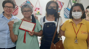 Luzia Torres recebe o Ttulo Honorfico de Mestre Artes da Bahia  